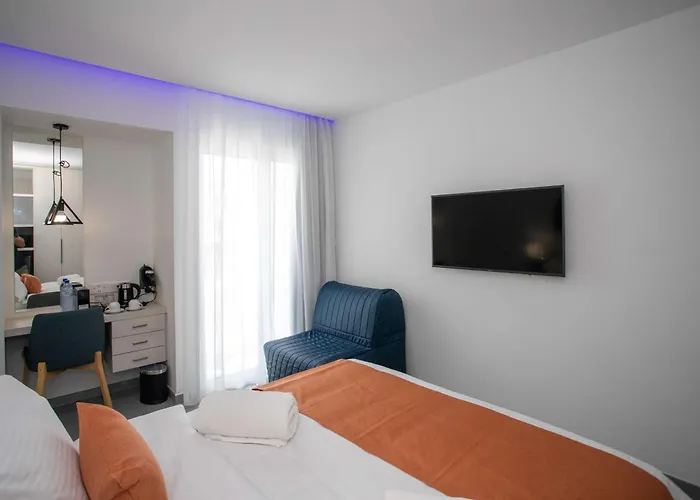 Western Larco 4* Ларнака