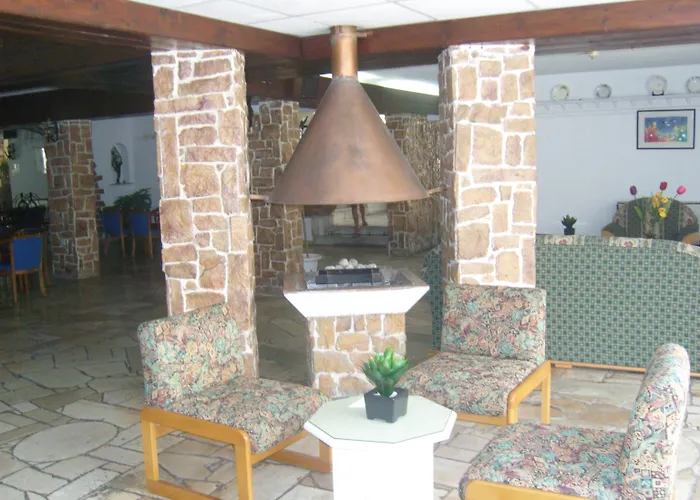 Отель Western Larco 4*