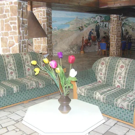 Western Larco Otel