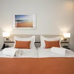Western Larco 4*