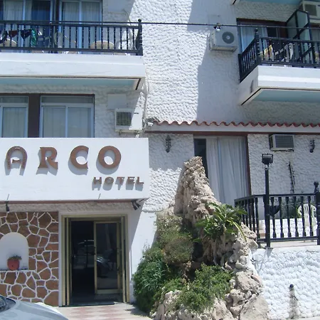 Western Larco Отель 4*