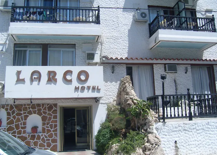Western Larco Hotell 4*